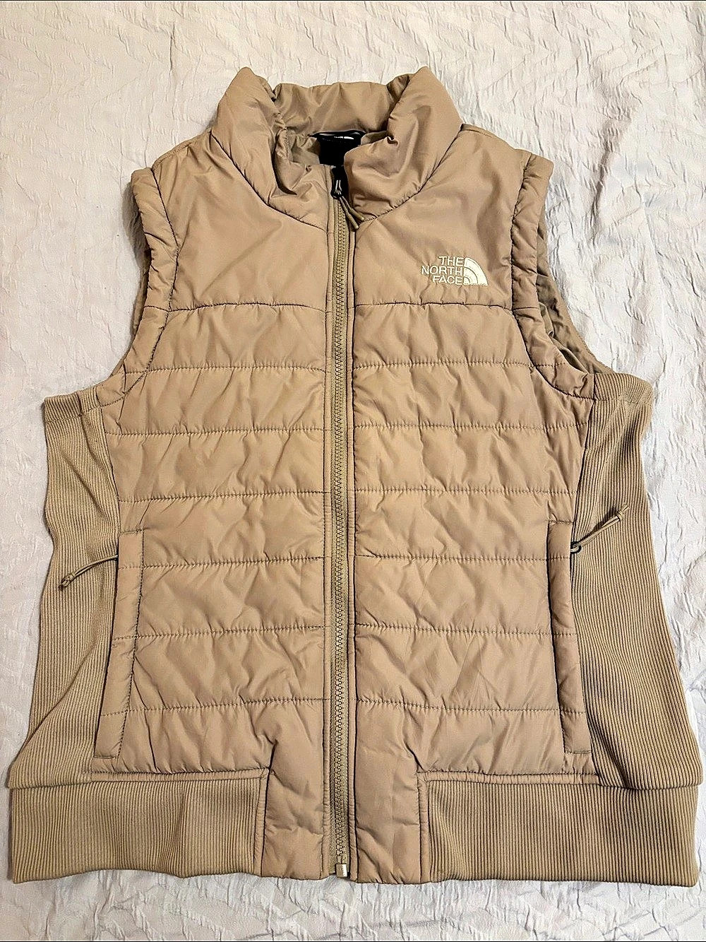 The North Face Quilted Vest in Khaki Size Large